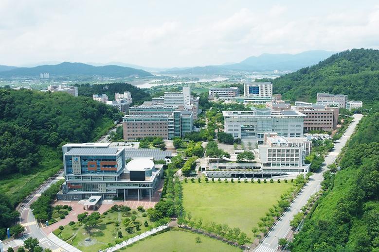 삼성전자와 손잡고 ‘스마트팩토리 아카데미’ 운영한다